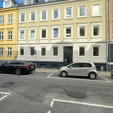 Cozy & Romantic In The Heart Of Daire Aalborg