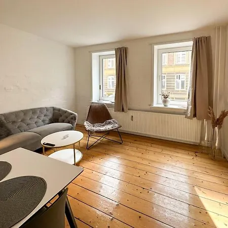 Cozy & Romantic In The Heart Of Apartment